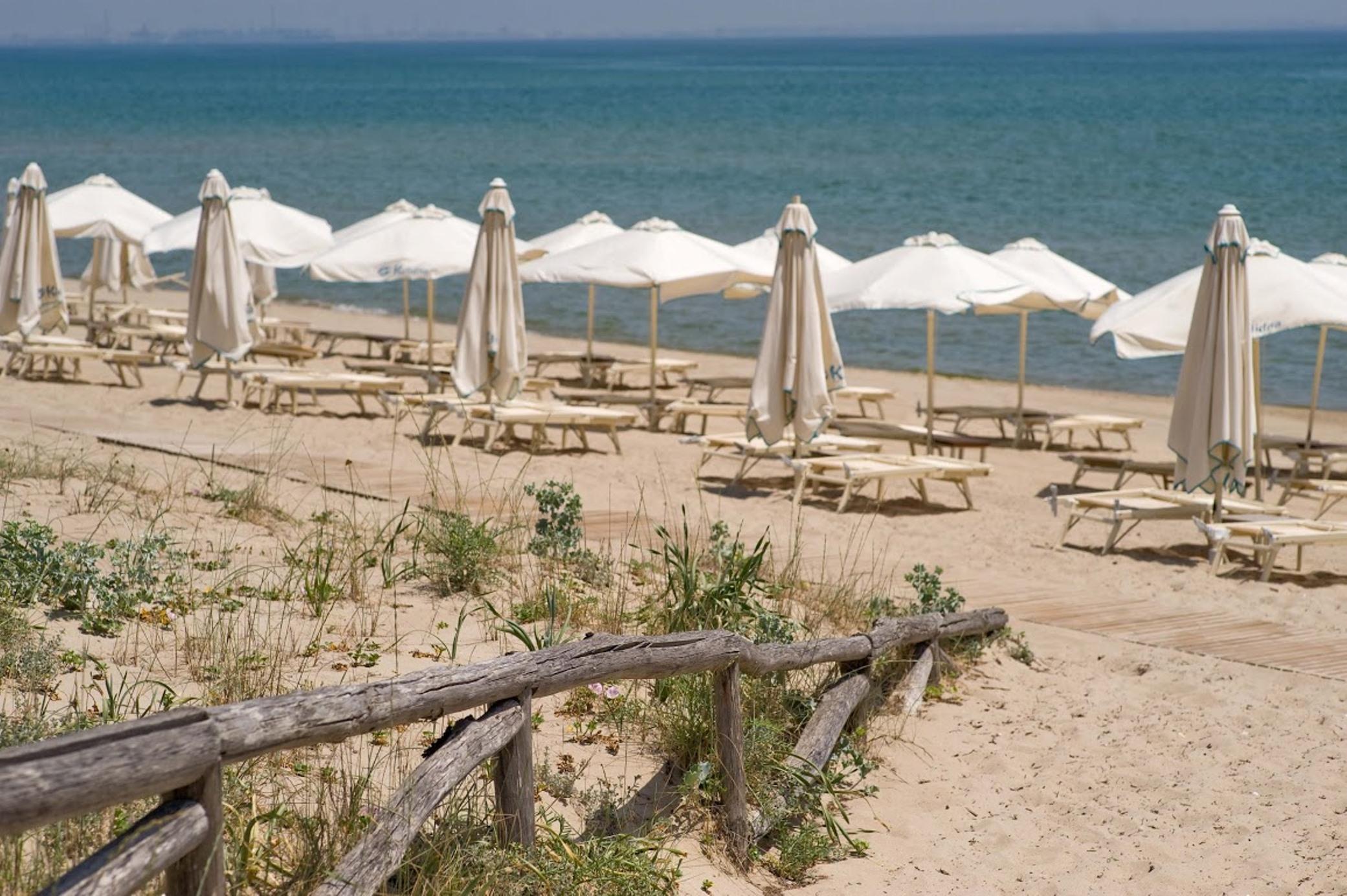 Alborèa Ecolodge Resort Castellaneta Marina Esterno foto